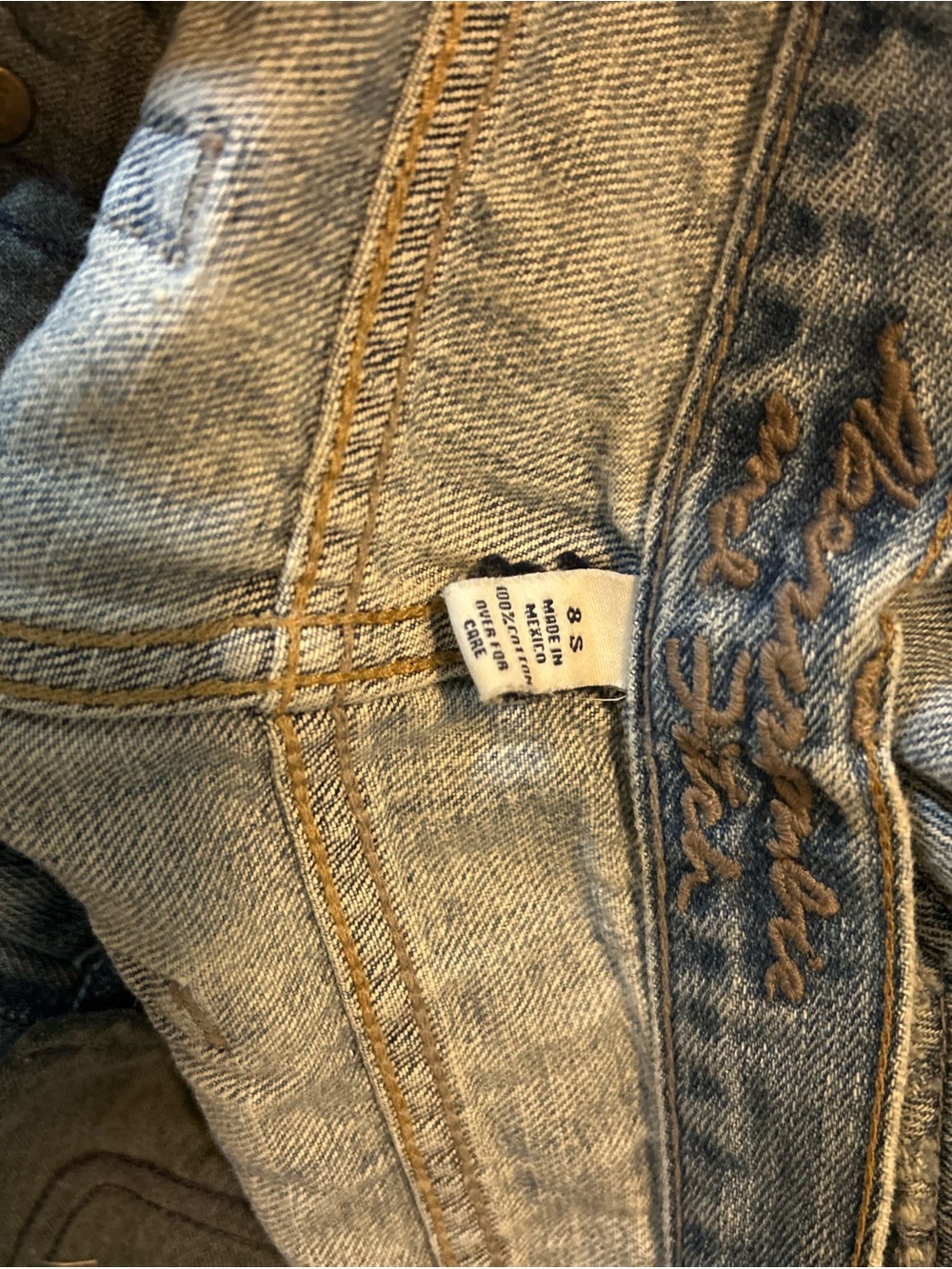 Light Wash Distressed Straight-Leg Jeans with Raw Hem - Picture 7 of 8
